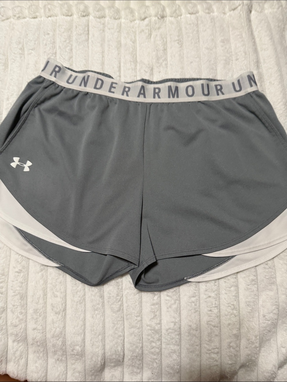Under Armour Shorts | Size Large